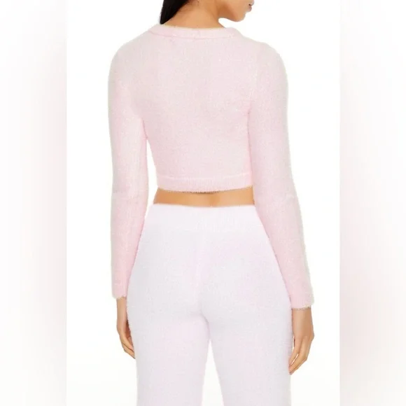 NWT Forever 21 fuzzy two-piece set in the color blossom 🌸 - Picture 5 of 7